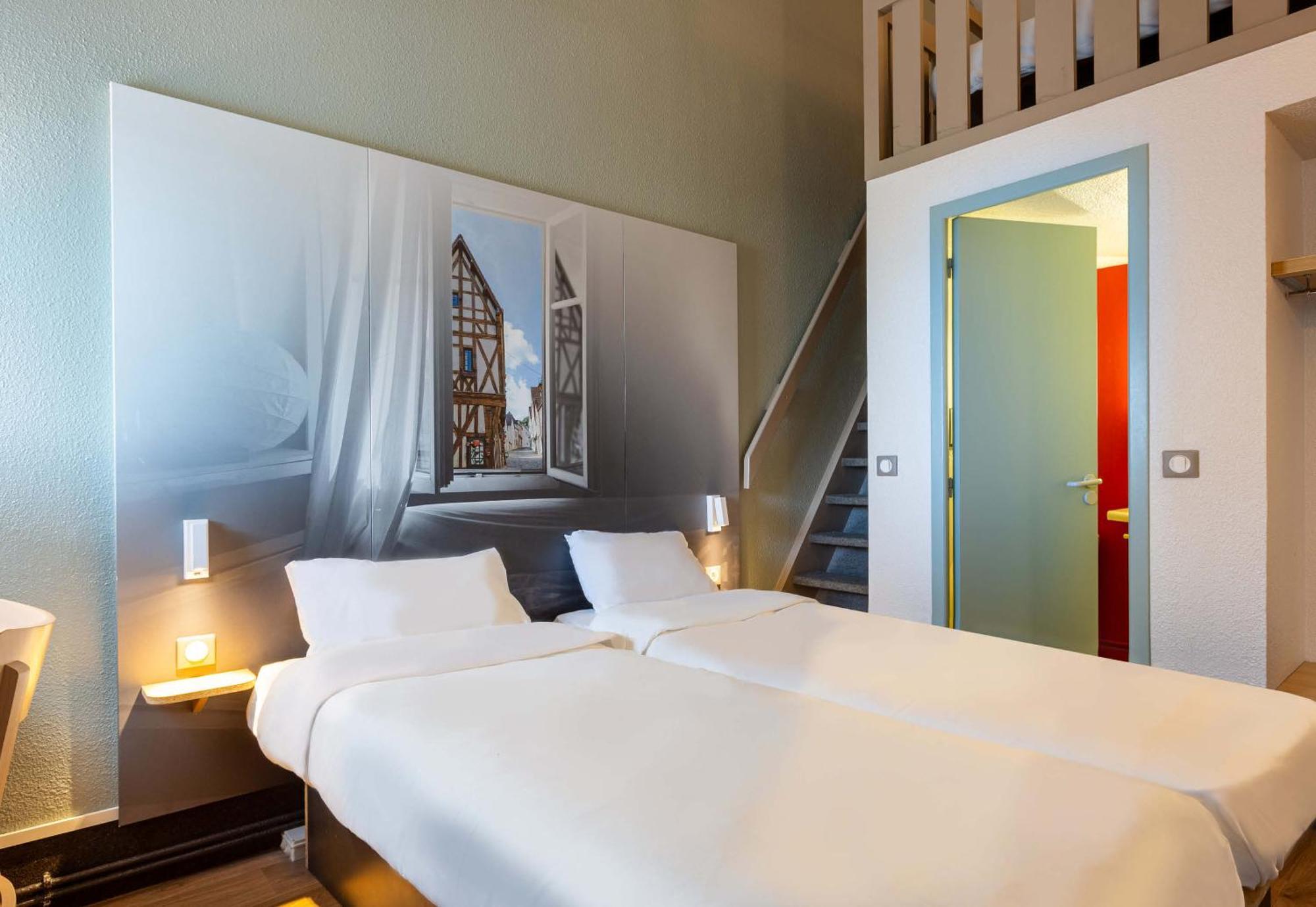 B&B Hotel Chartres Le Forum Ле-Кудре Экстерьер фото