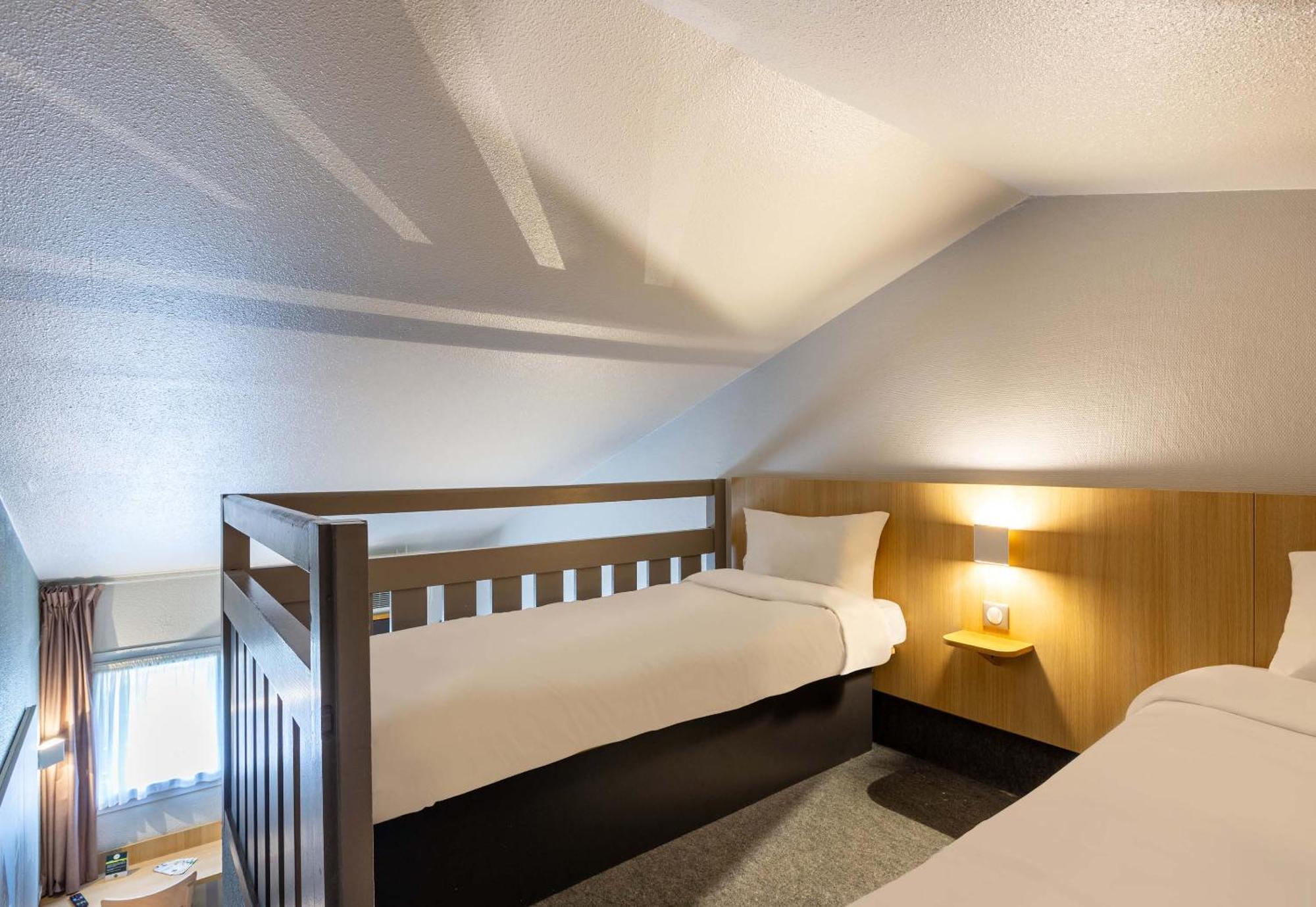 B&B Hotel Chartres Le Forum Ле-Кудре Экстерьер фото