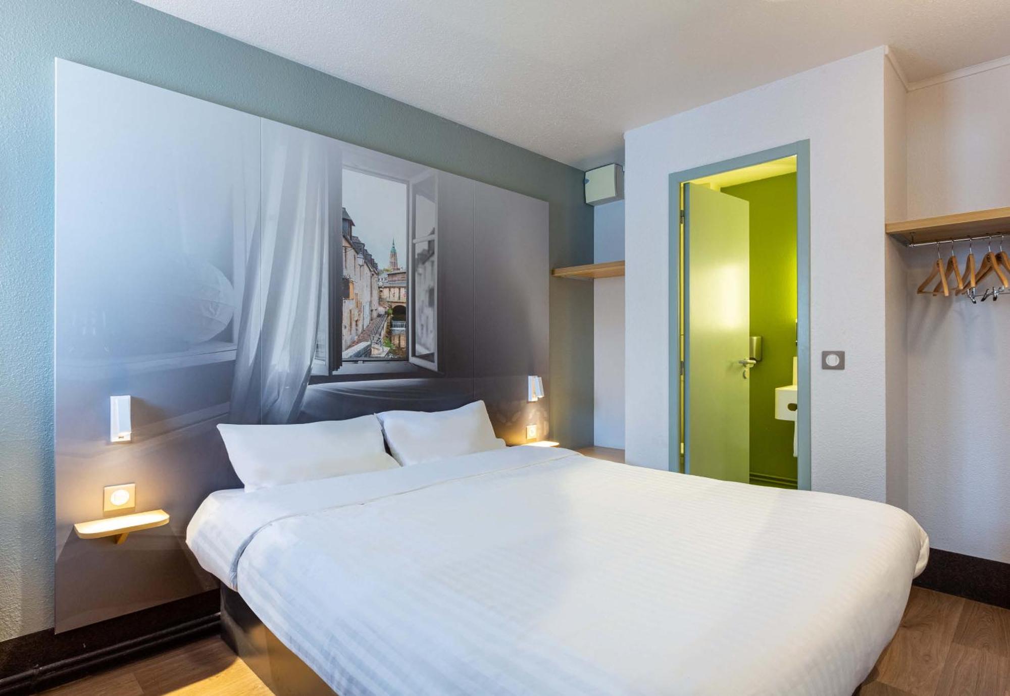B&B Hotel Chartres Le Forum Ле-Кудре Экстерьер фото